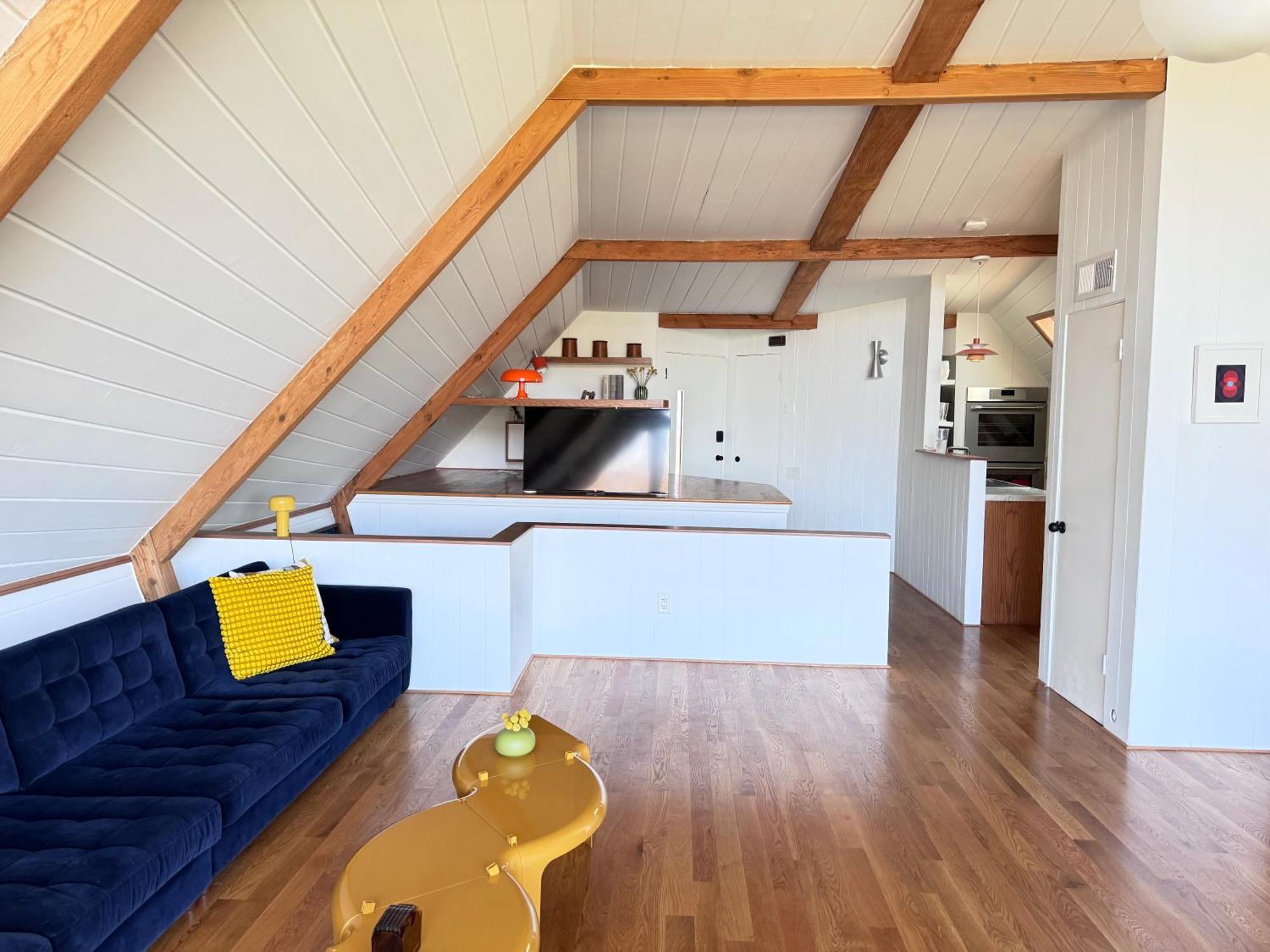 Iconic Gesner Boat House Wview Of Hollywood Sign Holiday home Los Angeles