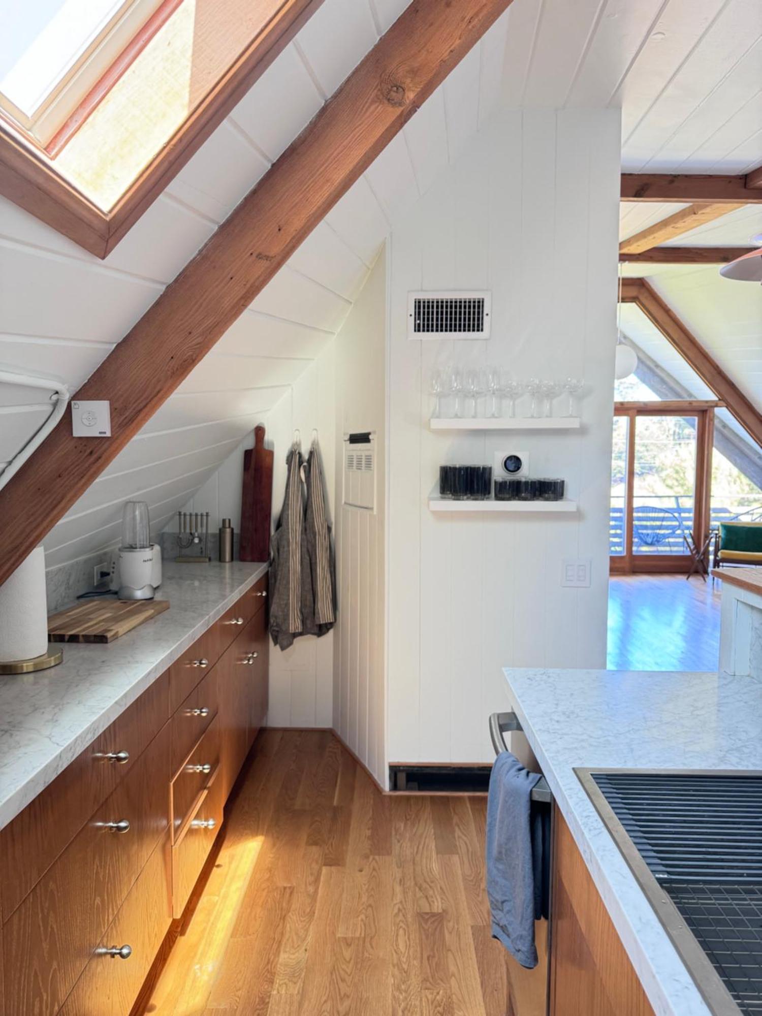 Iconic Gesner Boat House Wview Of Hollywood Sign Holiday home